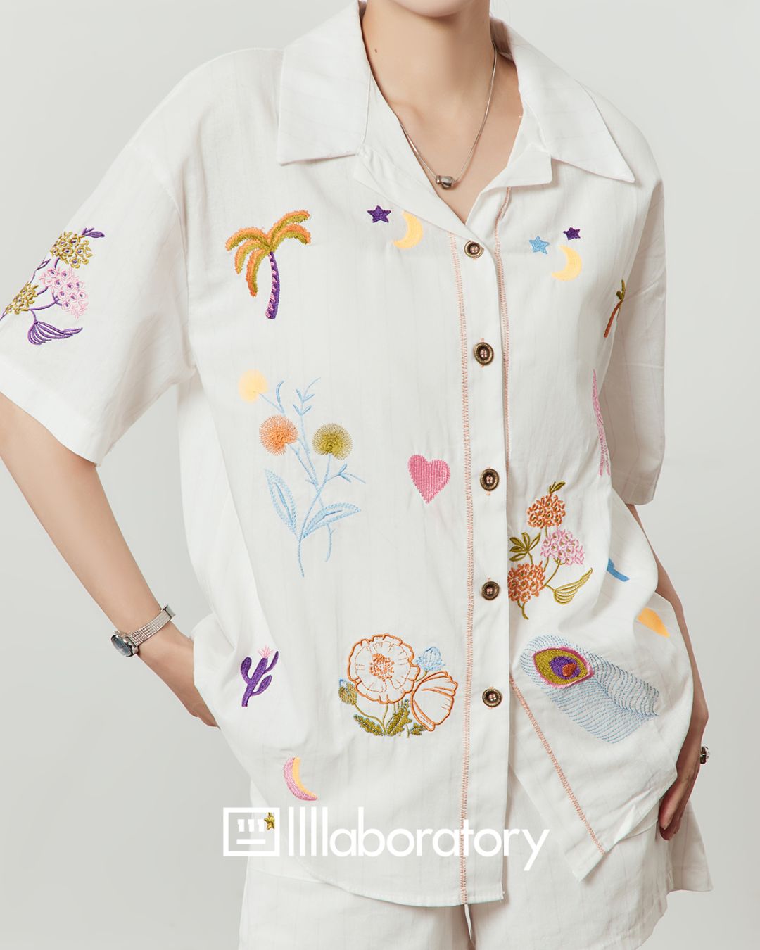 Open Collar Embroidered Shirt　TP059