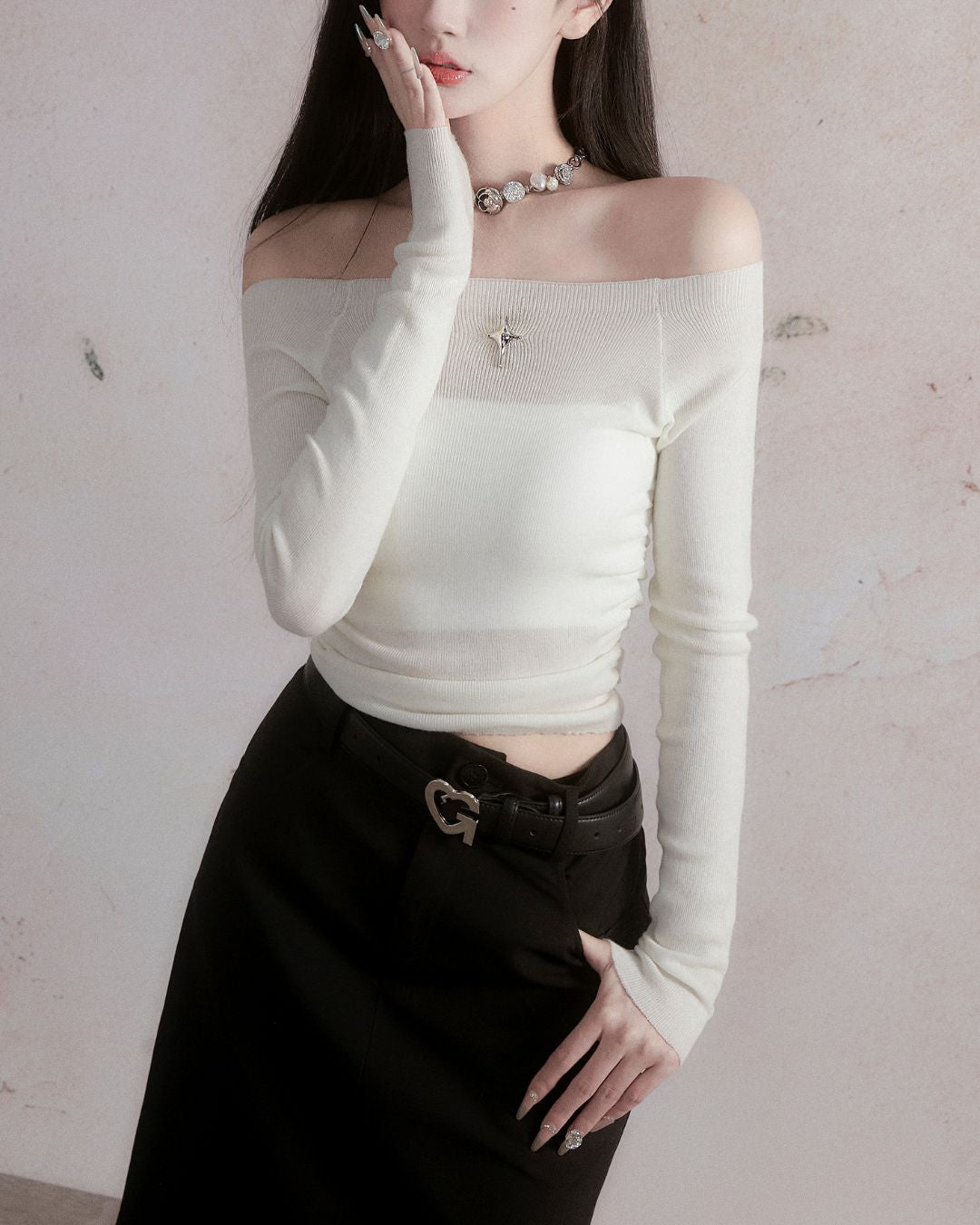 Off-Shoulder Fitted top　TP027