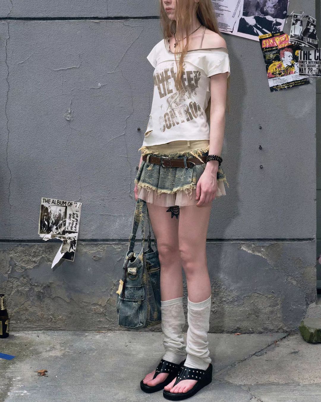 One-shoulder Raw Edge Graffiti Top　TP050