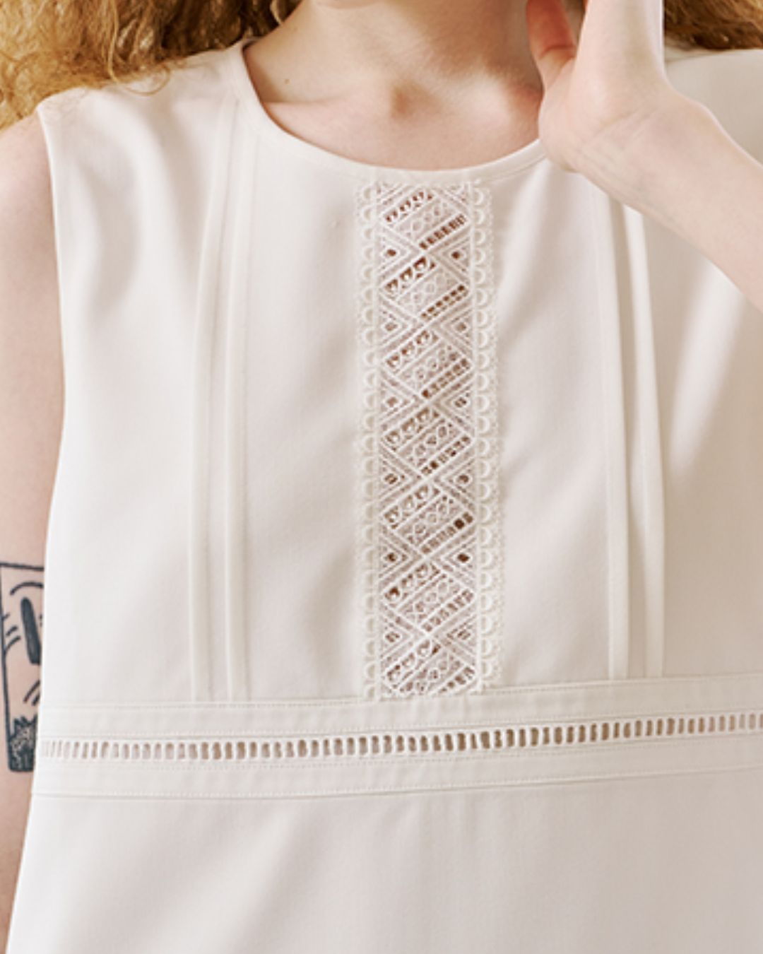 Lace Stitch Sleeveless Mini Dress　DR035