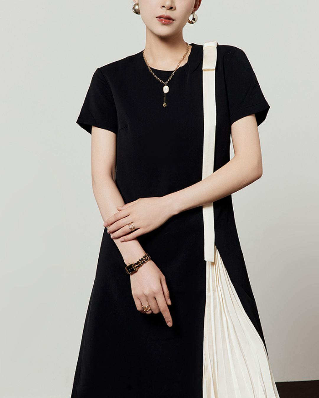 Shoulder Ribbon Pleated Black Dress　DR051