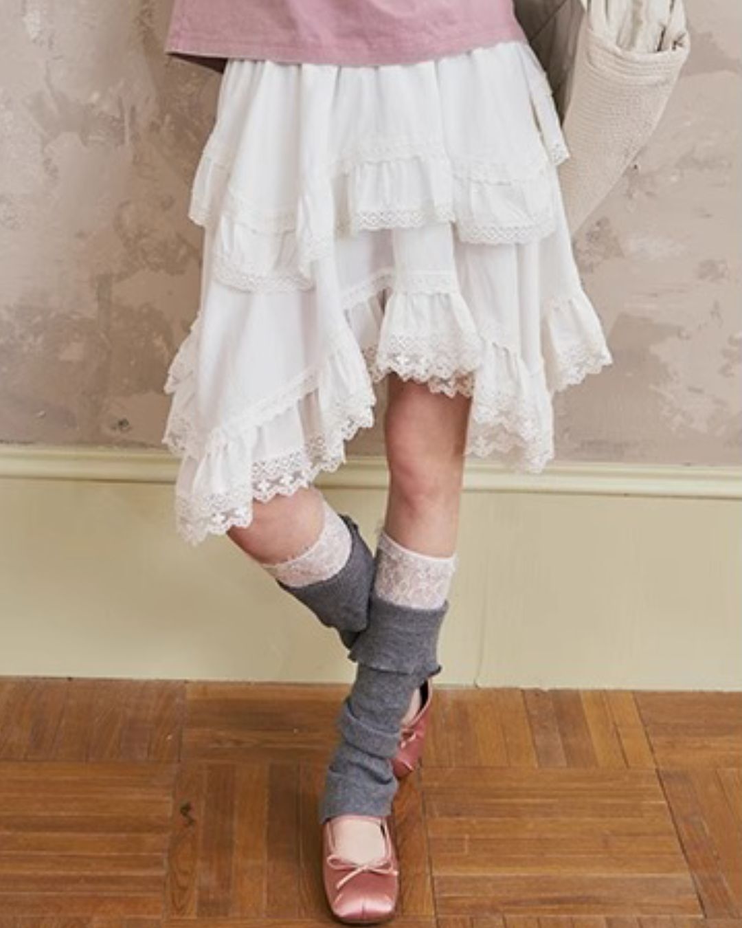 Asymmetrical Lace Skirt　BT027