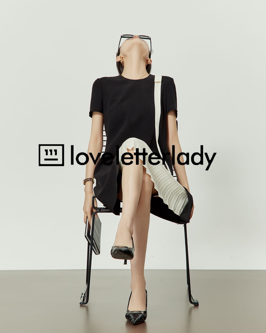 Shoulder Ribbon Pleated Black Dress　DR051