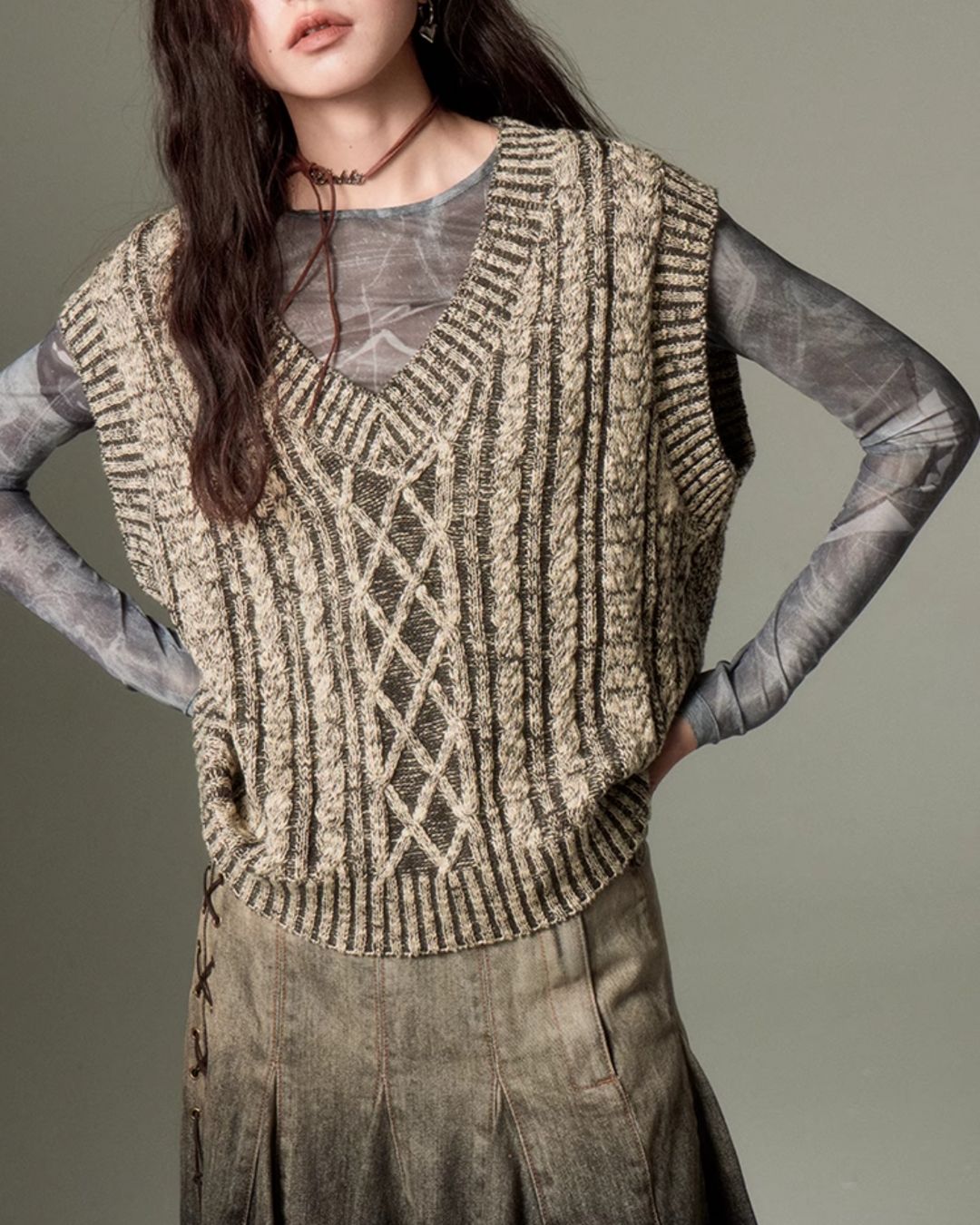 V-neck Cable Knit Vest　TP004