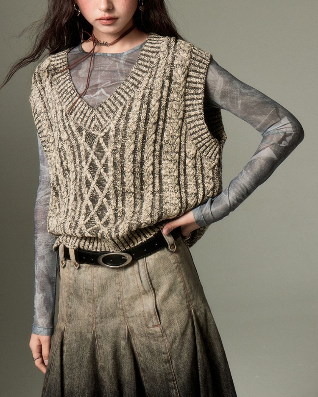 V-neck Cable Knit Vest　TP004
