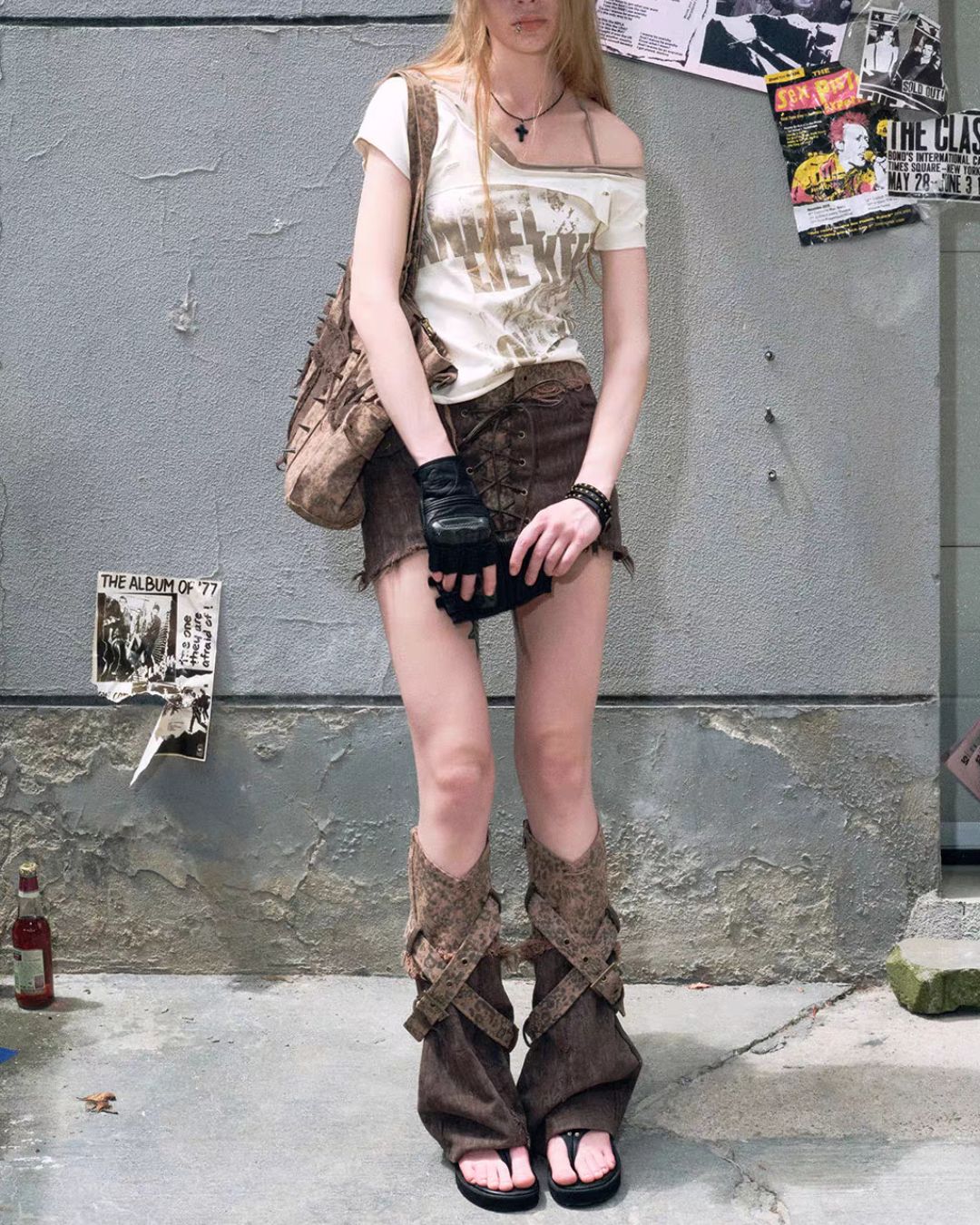 One-shoulder Raw Edge Graffiti Top　TP050