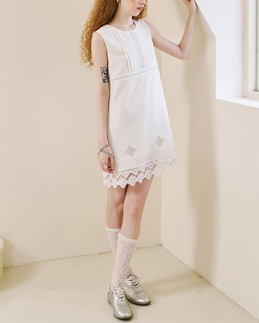 Lace Stitch Sleeveless Mini Dress　DR035
