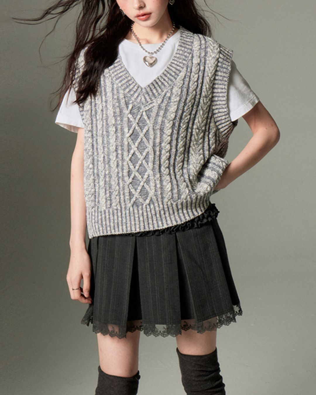 V-neck Cable Knit Vest　TP004