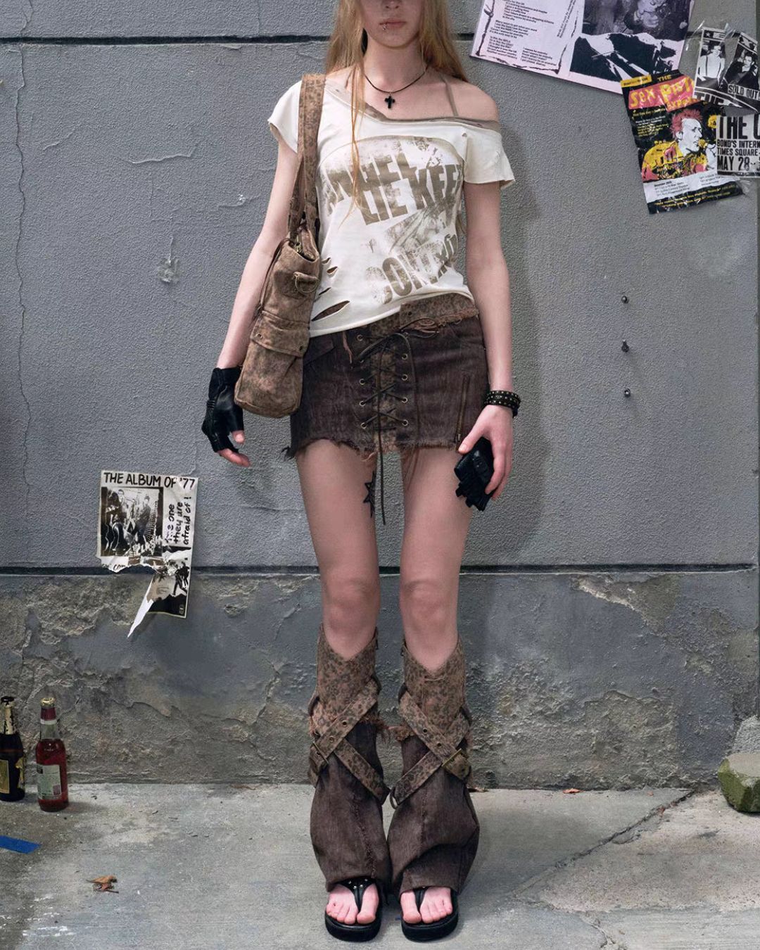 One-shoulder Raw Edge Graffiti Top　TP050