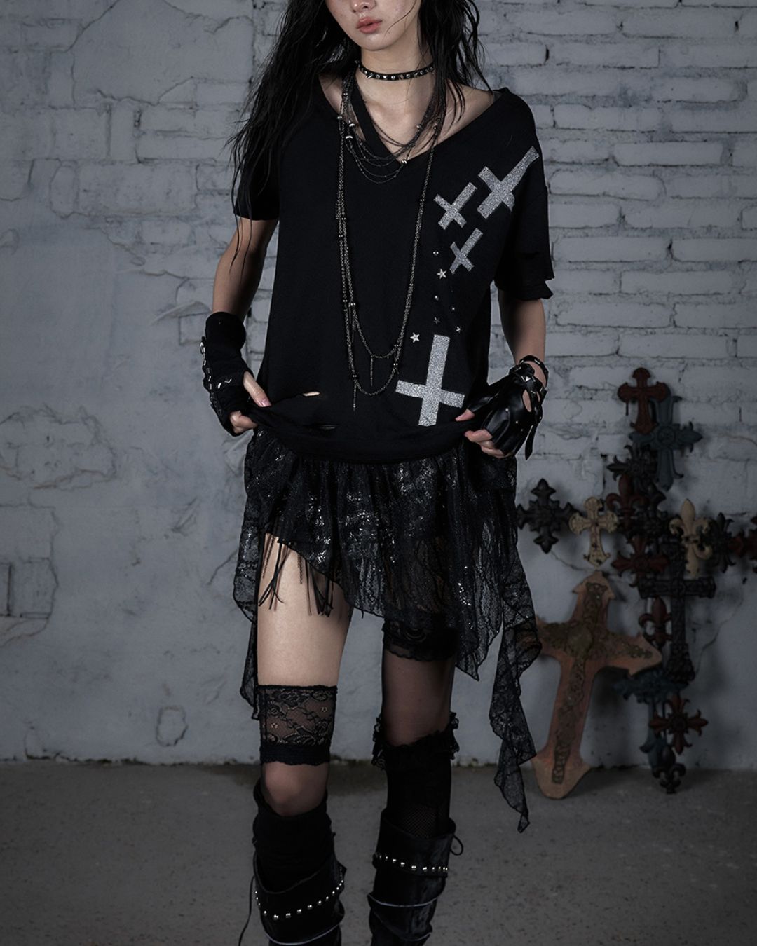 Cut-out Cross Stud Design T-shirt　TP040