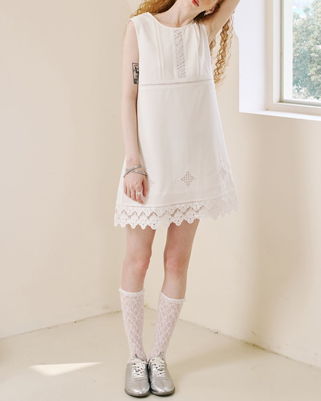 Lace Stitch Sleeveless Mini Dress　DR035