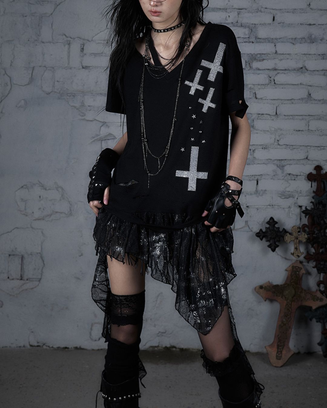 Cut-out Cross Stud Design T-shirt　TP040