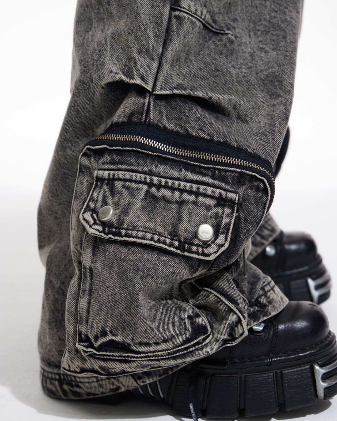 Multi-pocket Wide Denim Pants　BT009