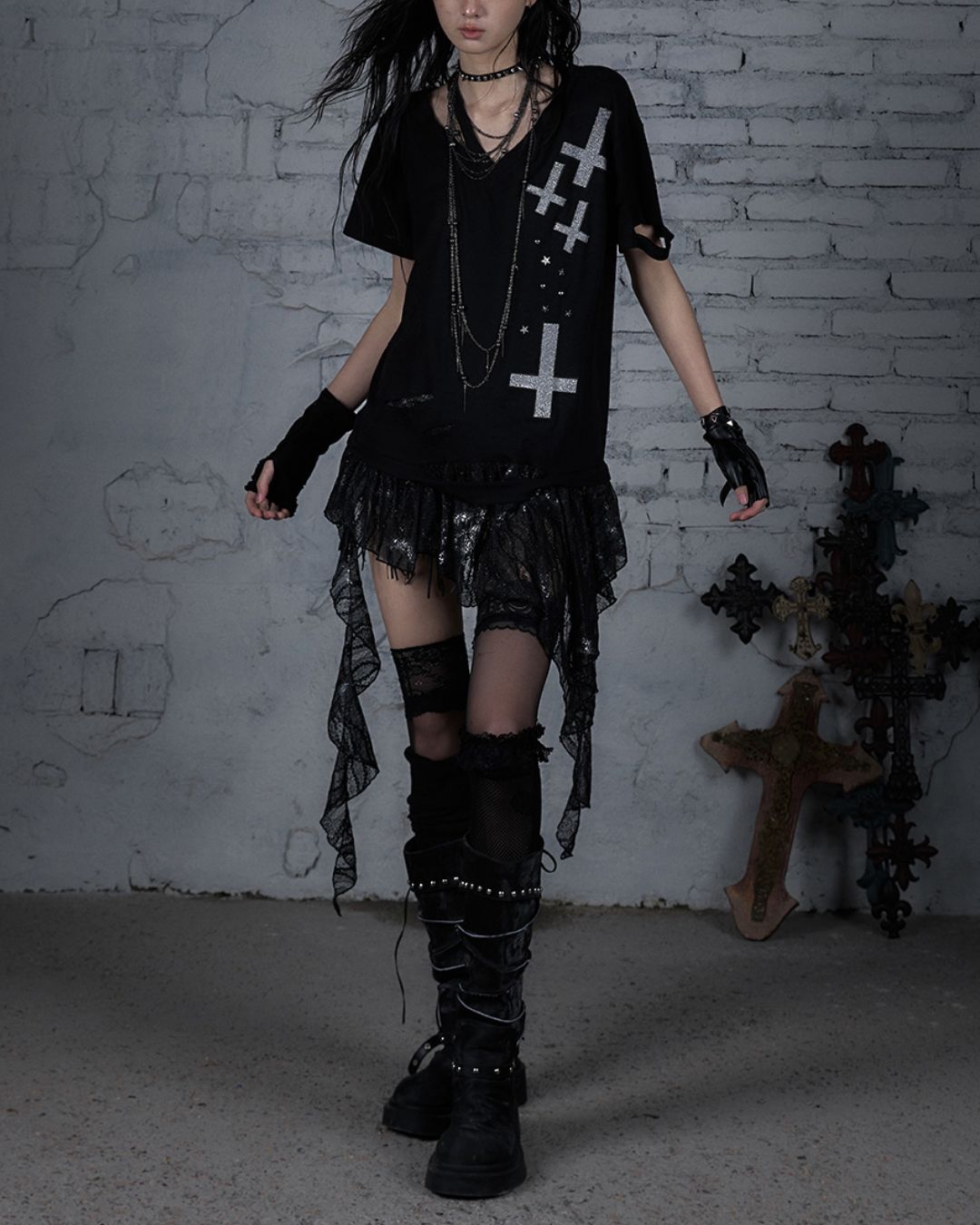 Cut-out Cross Stud Design T-shirt　TP040