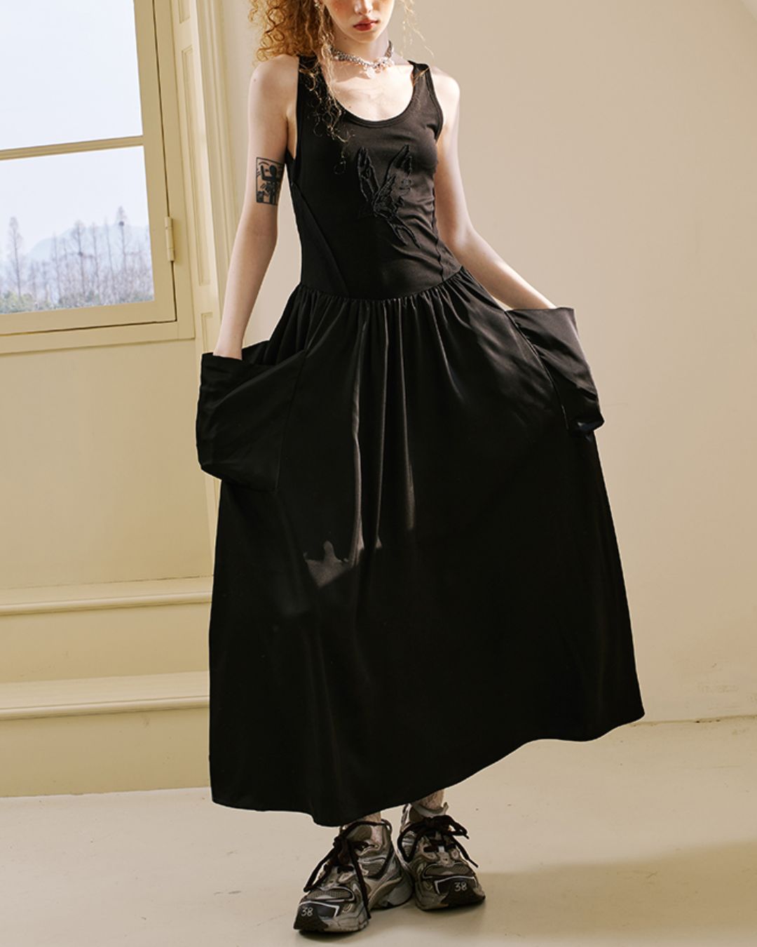 Swallow Embroidery Big Pocket Long Dress　DR036