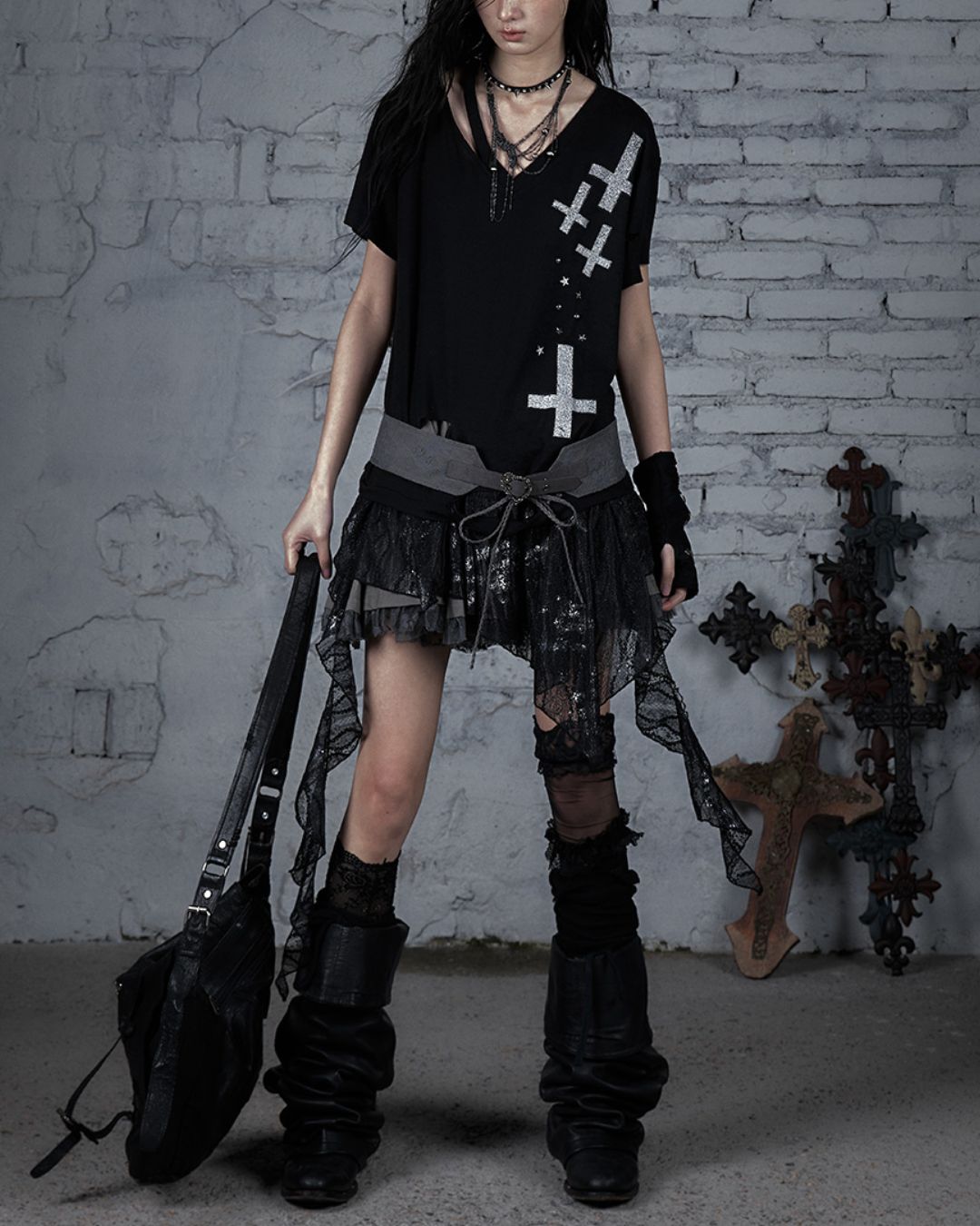 Cut-out Cross Stud Design T-shirt　TP040