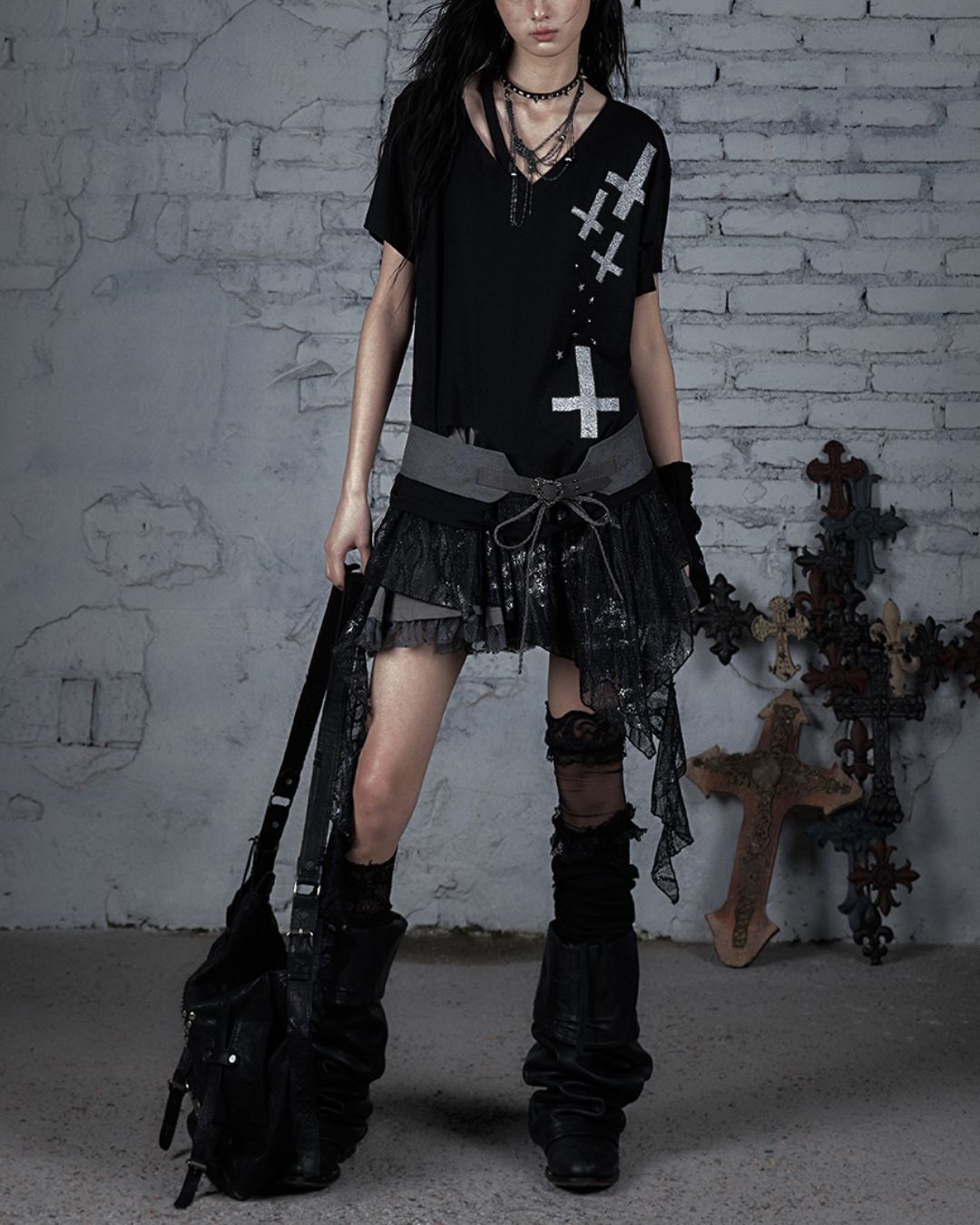 Cut-out Cross Stud Design T-shirt　TP040