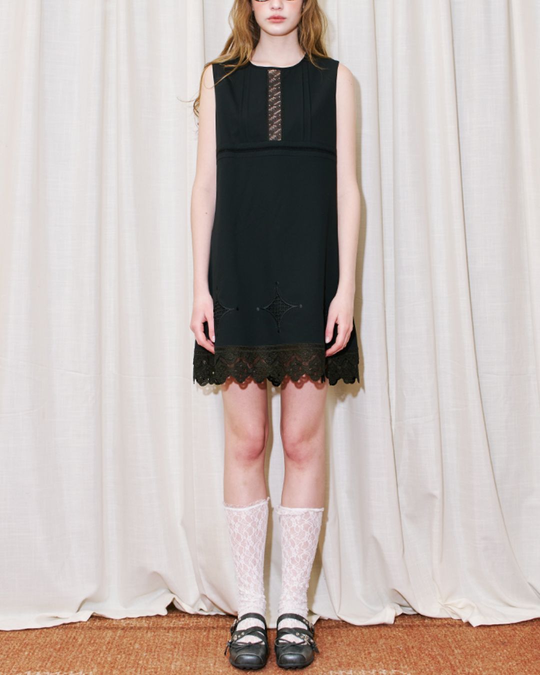 Lace Stitch Sleeveless Mini Dress　DR035