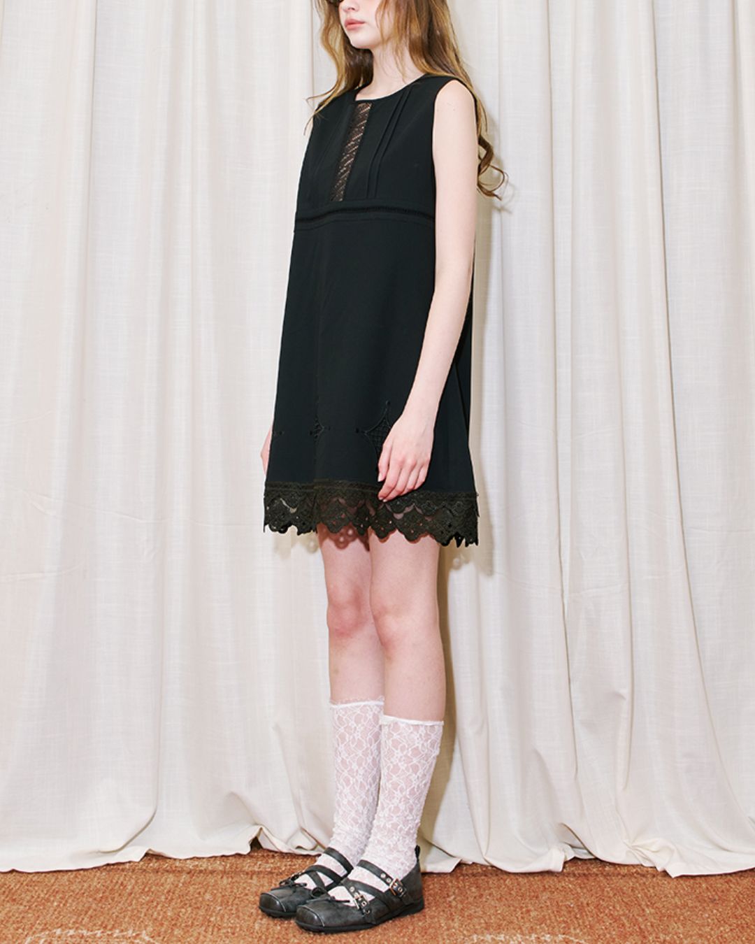 Lace Stitch Sleeveless Mini Dress　DR035