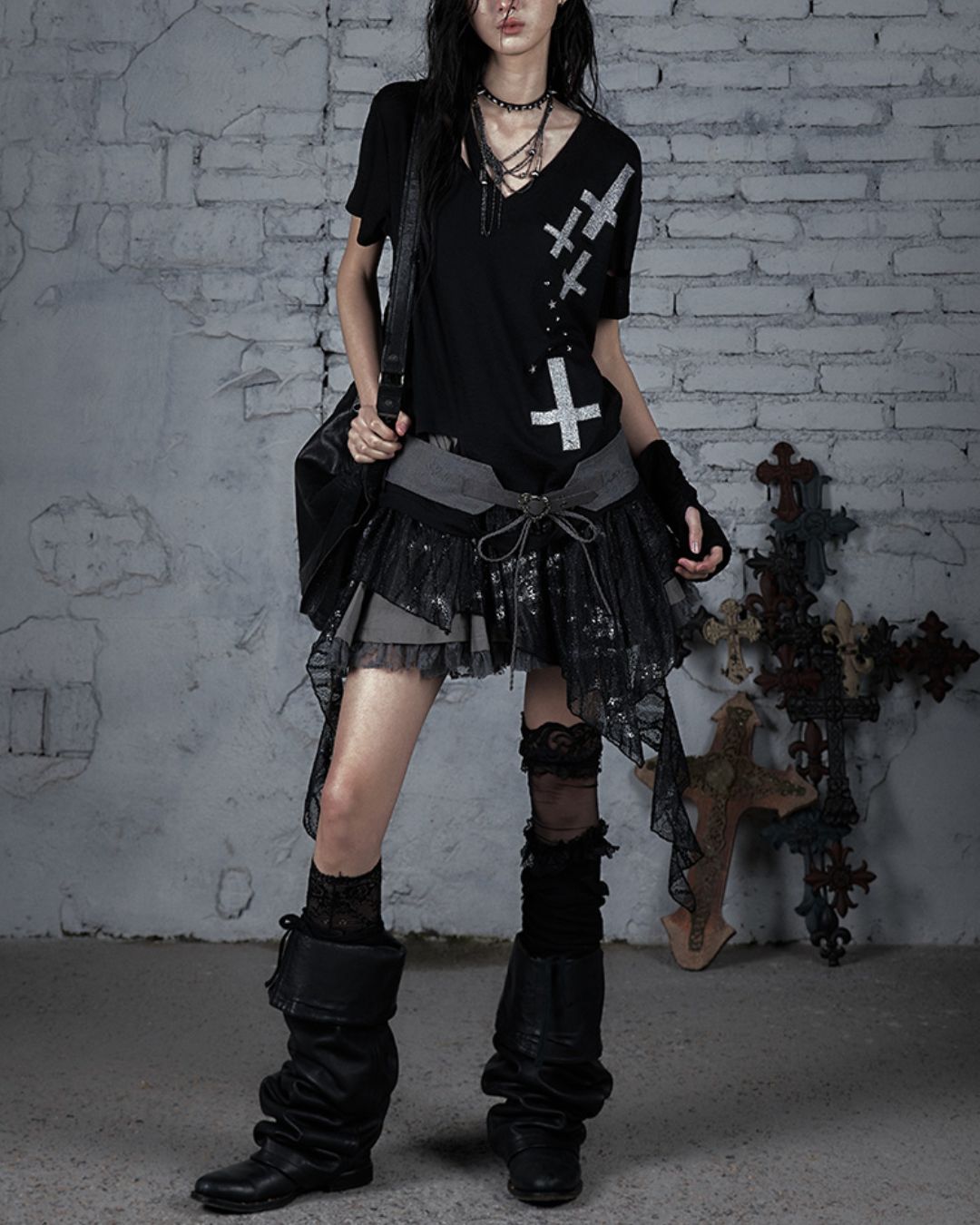 Cut-out Cross Stud Design T-shirt　TP040