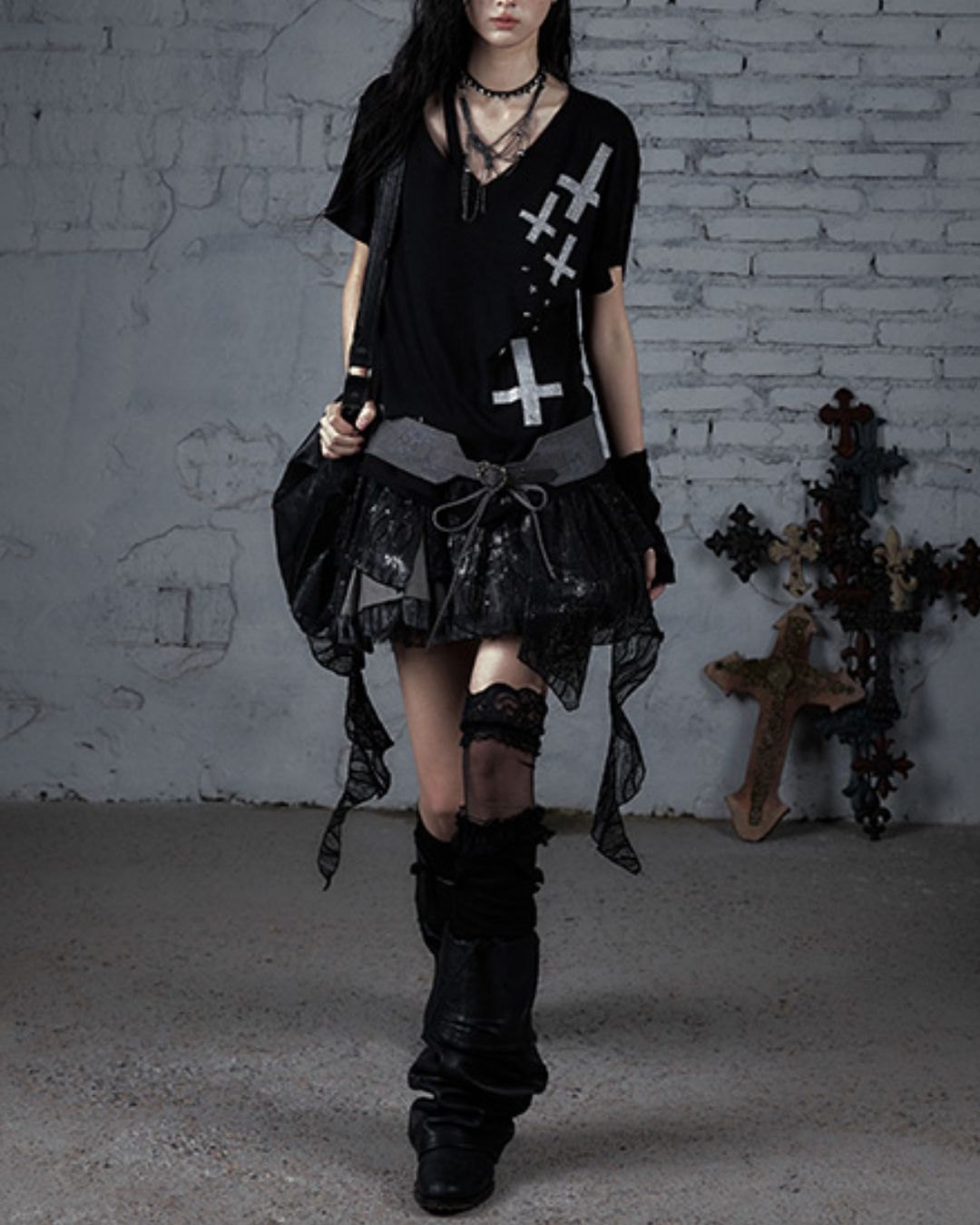 Cut-out Cross Stud Design T-shirt　TP040