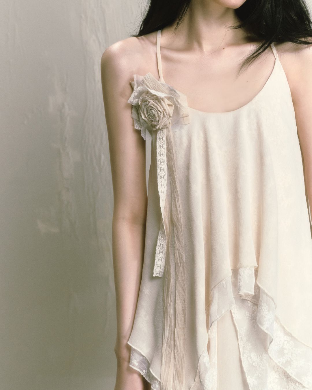 Rose Brooch Lace Asymmetrical Dress　DR013