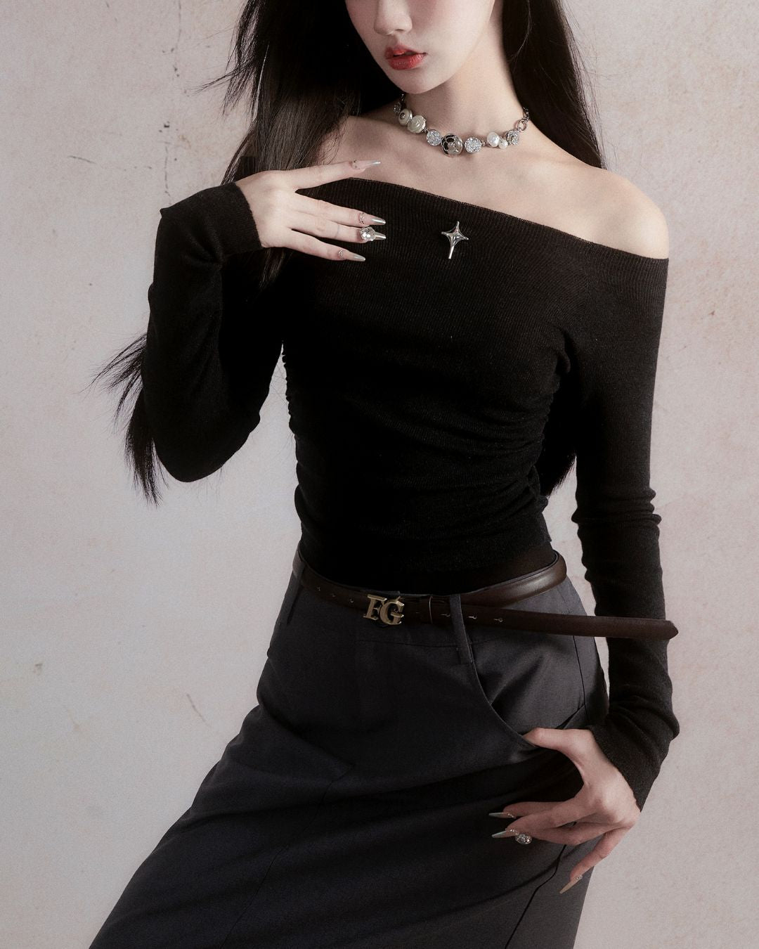 Off-Shoulder Fitted top　TP027