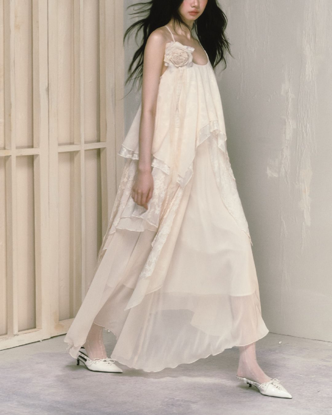 Rose Brooch Lace Asymmetrical Dress　DR013