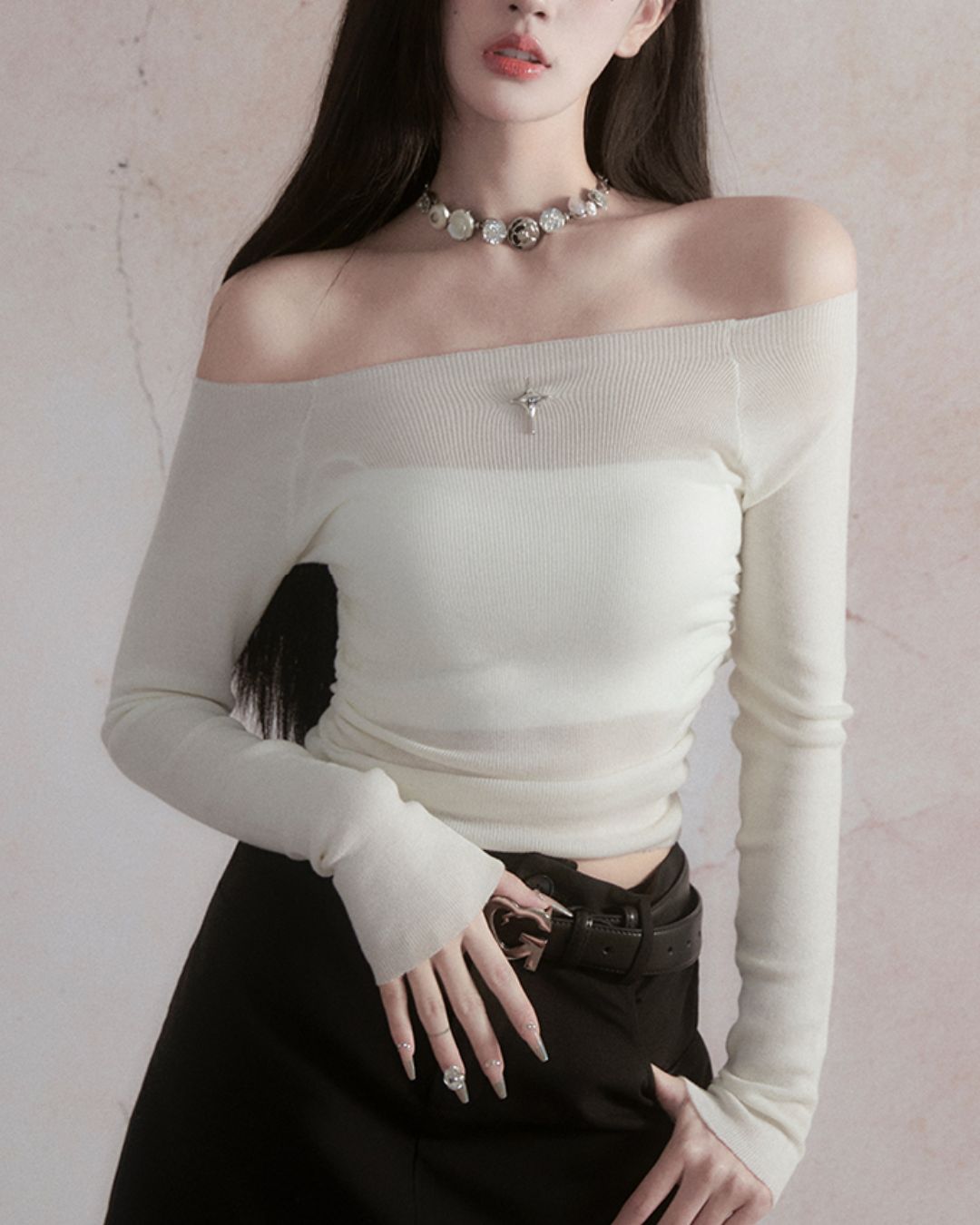 Off-Shoulder Fitted top　TP027