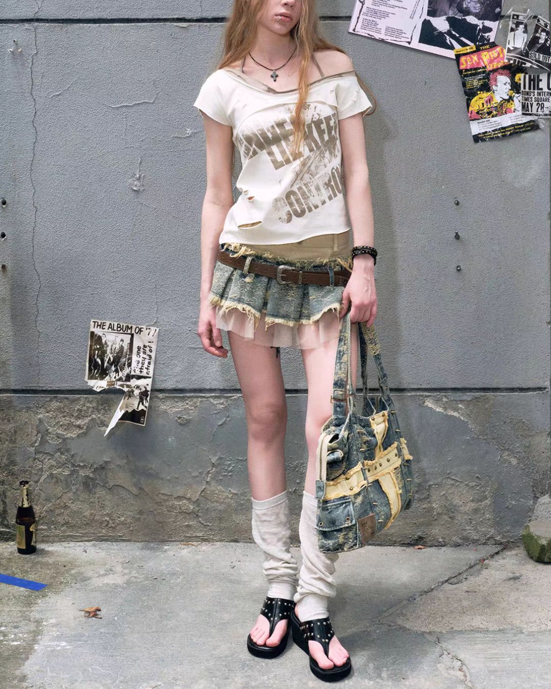 One-shoulder Raw Edge Graffiti Top　TP050